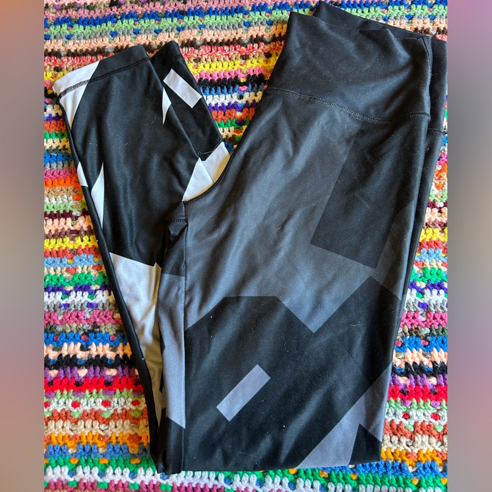 Victoria Secret Pink Women’s Large Leggings